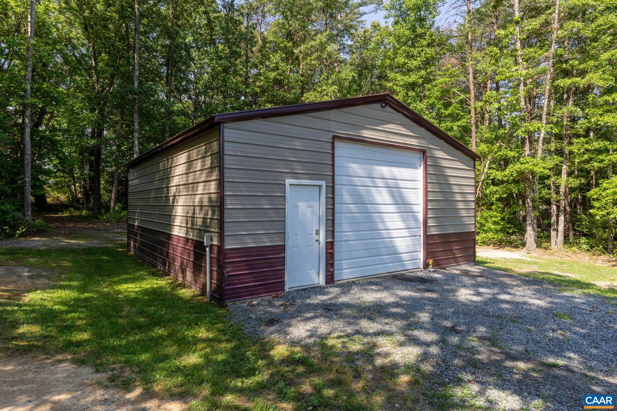 115 WINDSOR PL, BUCKINGHAM, Virginia 23921, 3 Bedrooms Bedrooms, ,2 BathroomsBathrooms,Residential,115 WINDSOR PL,678315 MLS # 678315