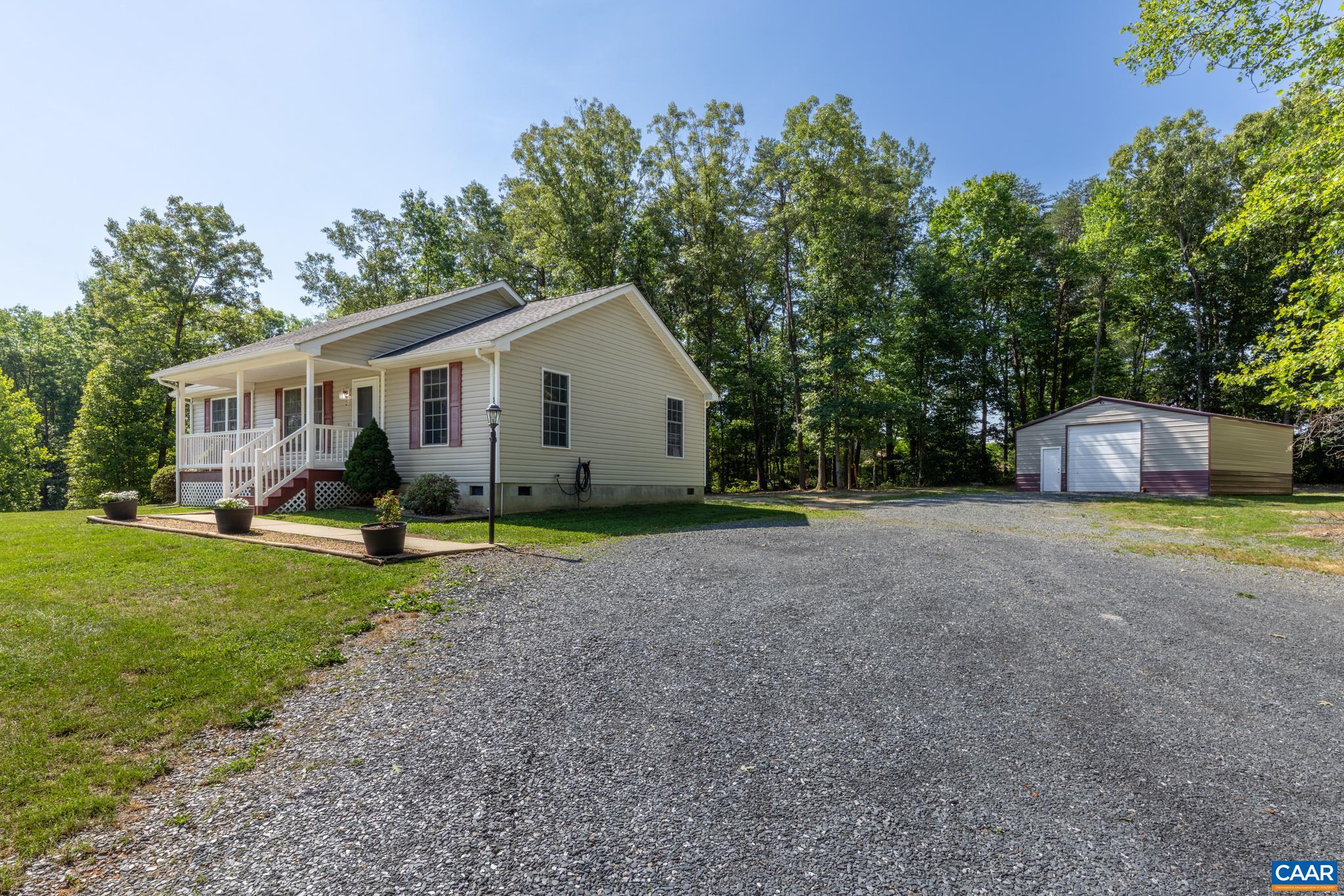 115 WINDSOR PL, BUCKINGHAM, Virginia 23921, 3 Bedrooms Bedrooms, ,2 BathroomsBathrooms,Residential,115 WINDSOR PL,678315 MLS # 678315