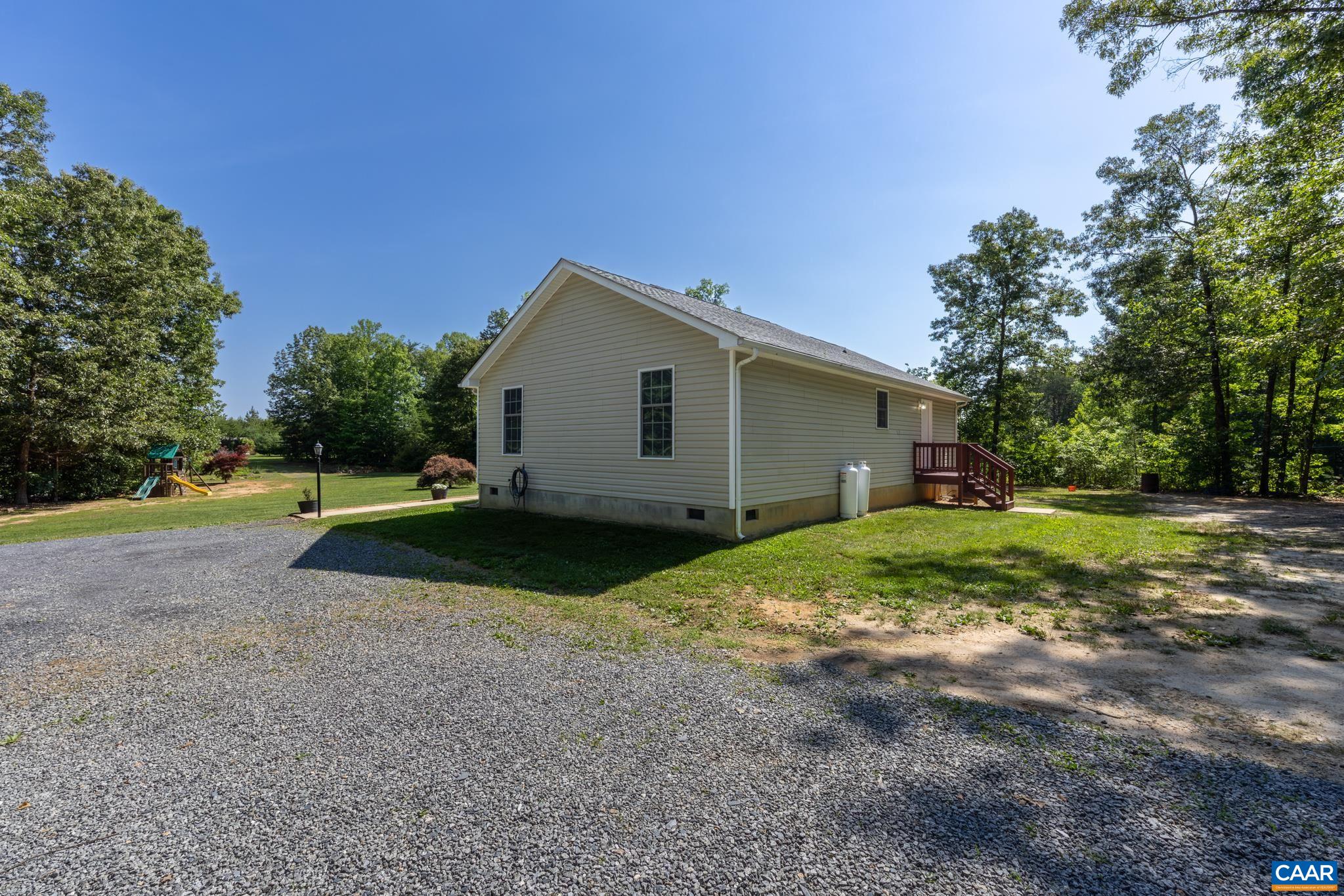 115 WINDSOR PL, BUCKINGHAM, Virginia 23921, 3 Bedrooms Bedrooms, ,2 BathroomsBathrooms,Residential,115 WINDSOR PL,678315 MLS # 678315