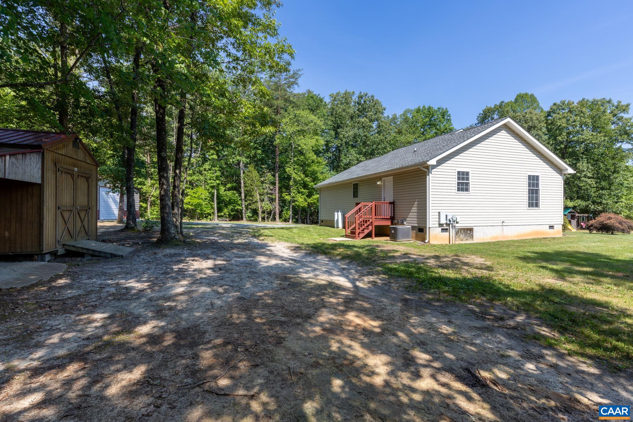 115 WINDSOR PL, BUCKINGHAM, Virginia 23921, 3 Bedrooms Bedrooms, ,2 BathroomsBathrooms,Residential,115 WINDSOR PL,678315 MLS # 678315