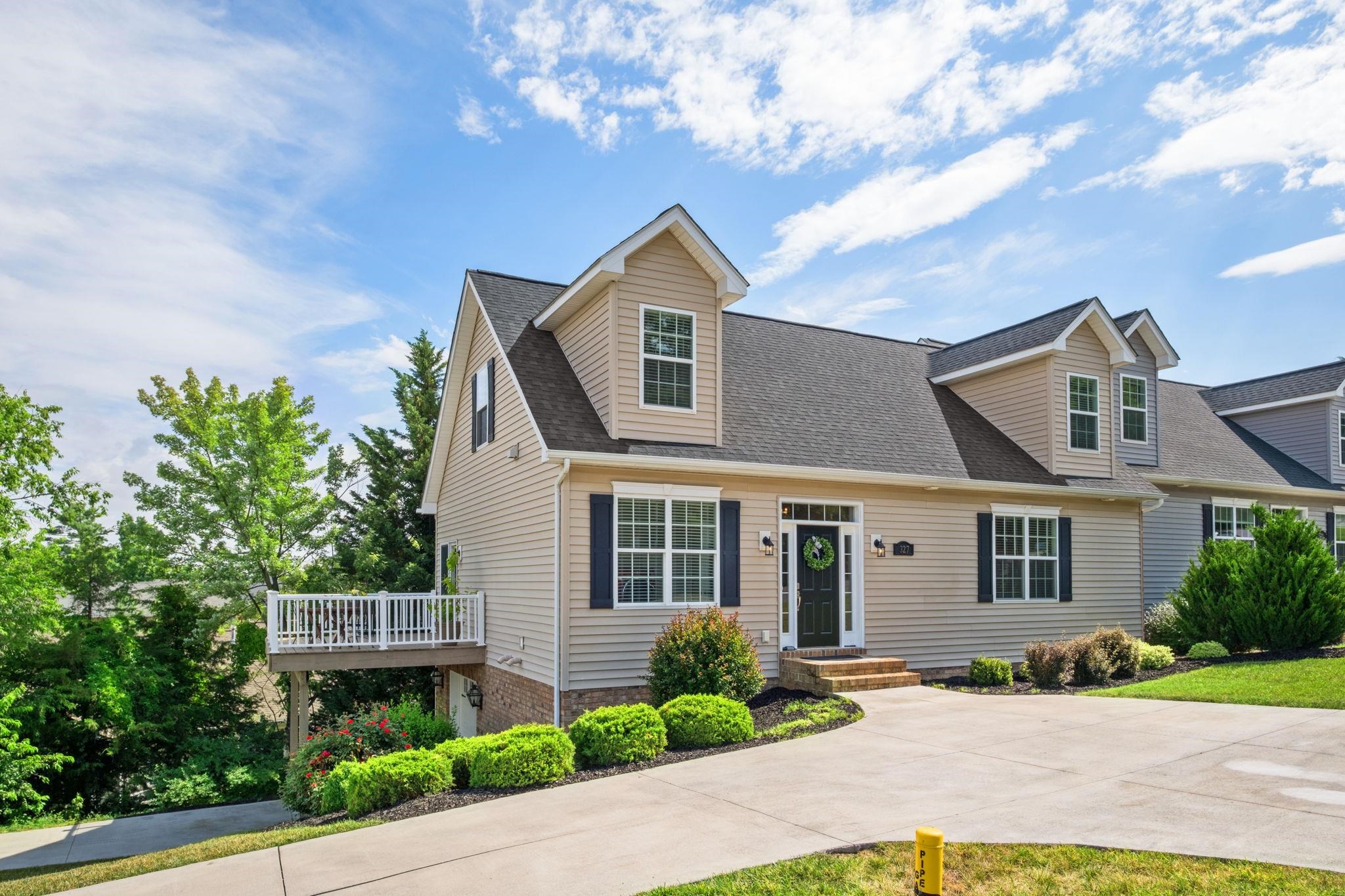 327 BLUE STONE HILLS DR, HARRISONBURG, Virginia 22801, 4 Bedrooms Bedrooms, ,4 BathroomsBathrooms,Residential,327 BLUE STONE HILLS DR,678316 MLS # 678316