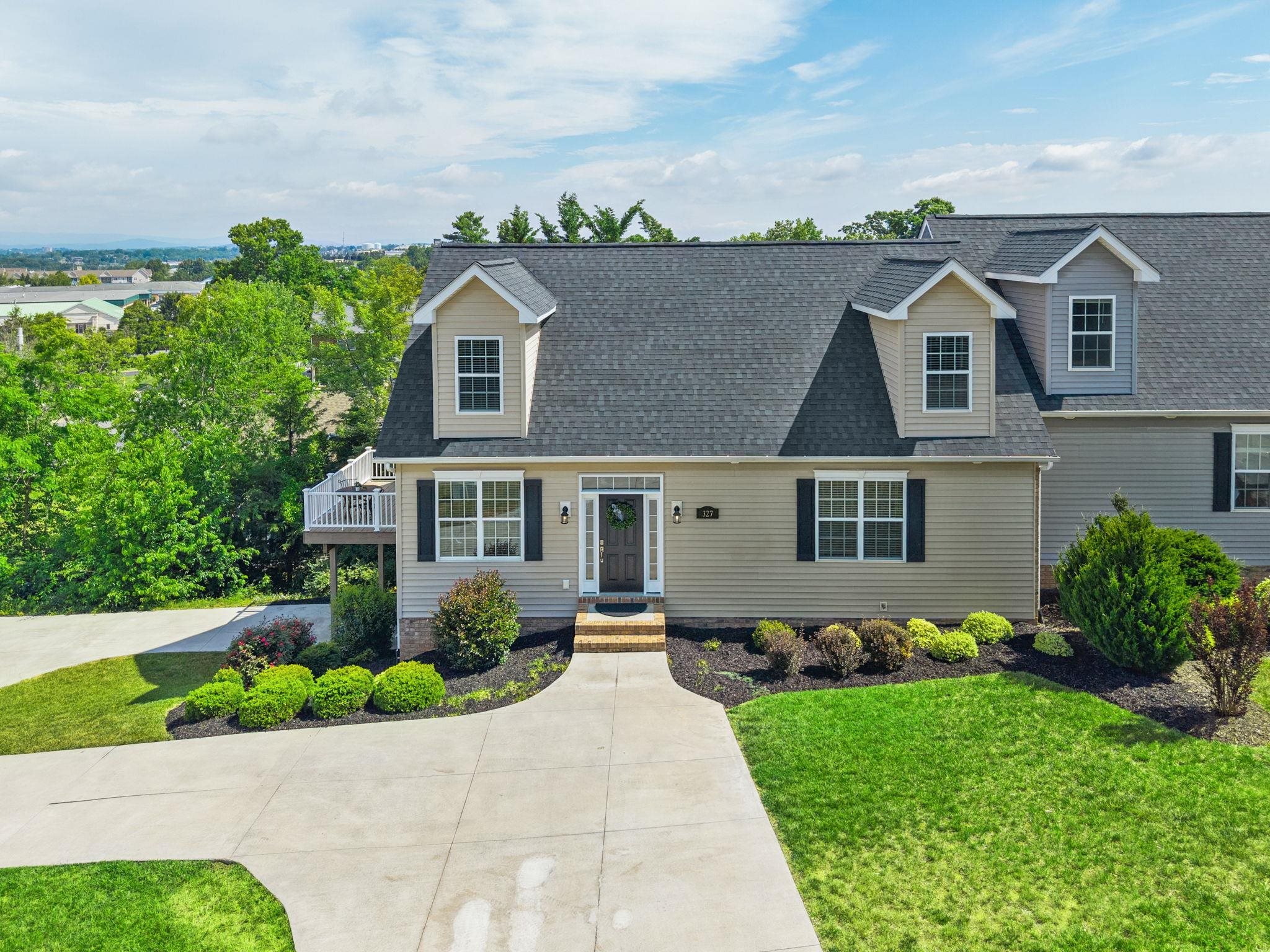 327 BLUE STONE HILLS DR, HARRISONBURG, Virginia 22801, 4 Bedrooms Bedrooms, ,4 BathroomsBathrooms,Residential,327 BLUE STONE HILLS DR,678316 MLS # 678316
