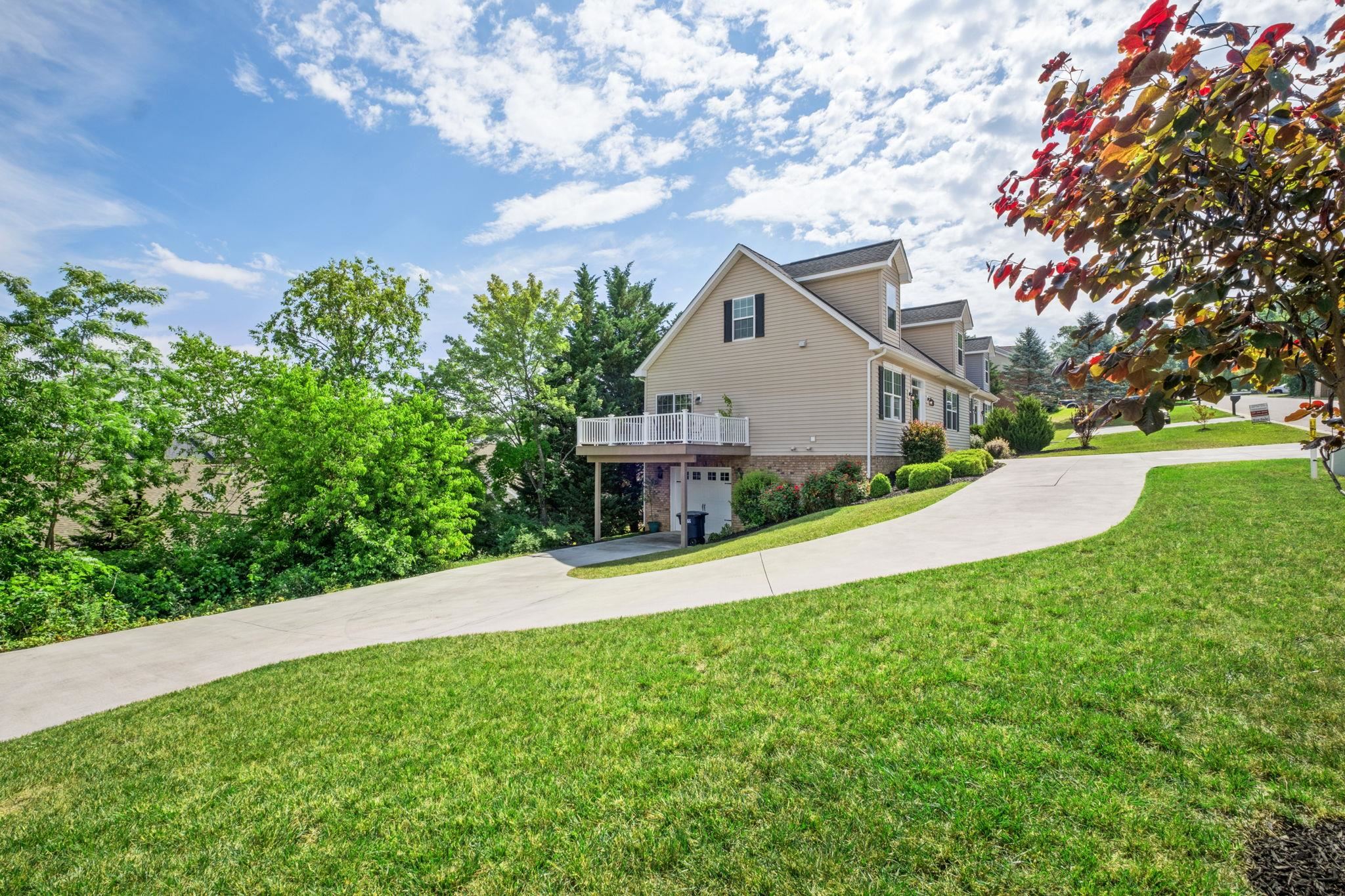 327 BLUE STONE HILLS DR, HARRISONBURG, Virginia 22801, 4 Bedrooms Bedrooms, ,4 BathroomsBathrooms,Residential,327 BLUE STONE HILLS DR,678316 MLS # 678316