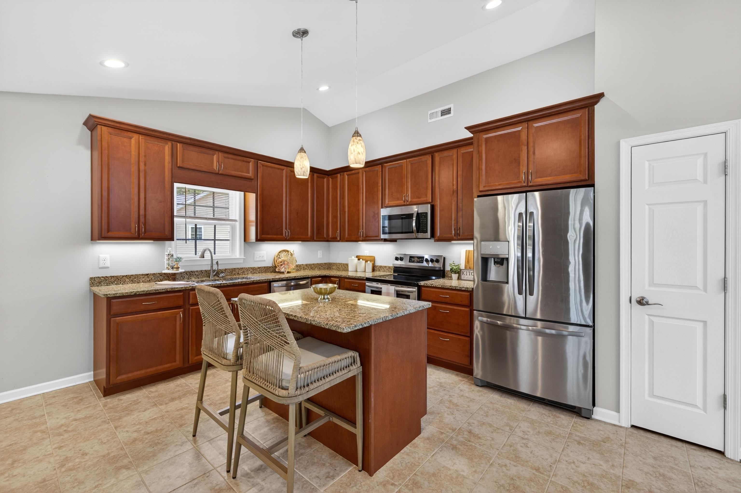 26 OAK VIEW DR, STAUNTON, Virginia 24401, 3 Bedrooms Bedrooms, ,2 BathroomsBathrooms,Residential,26 OAK VIEW DR,678318 MLS # 678318