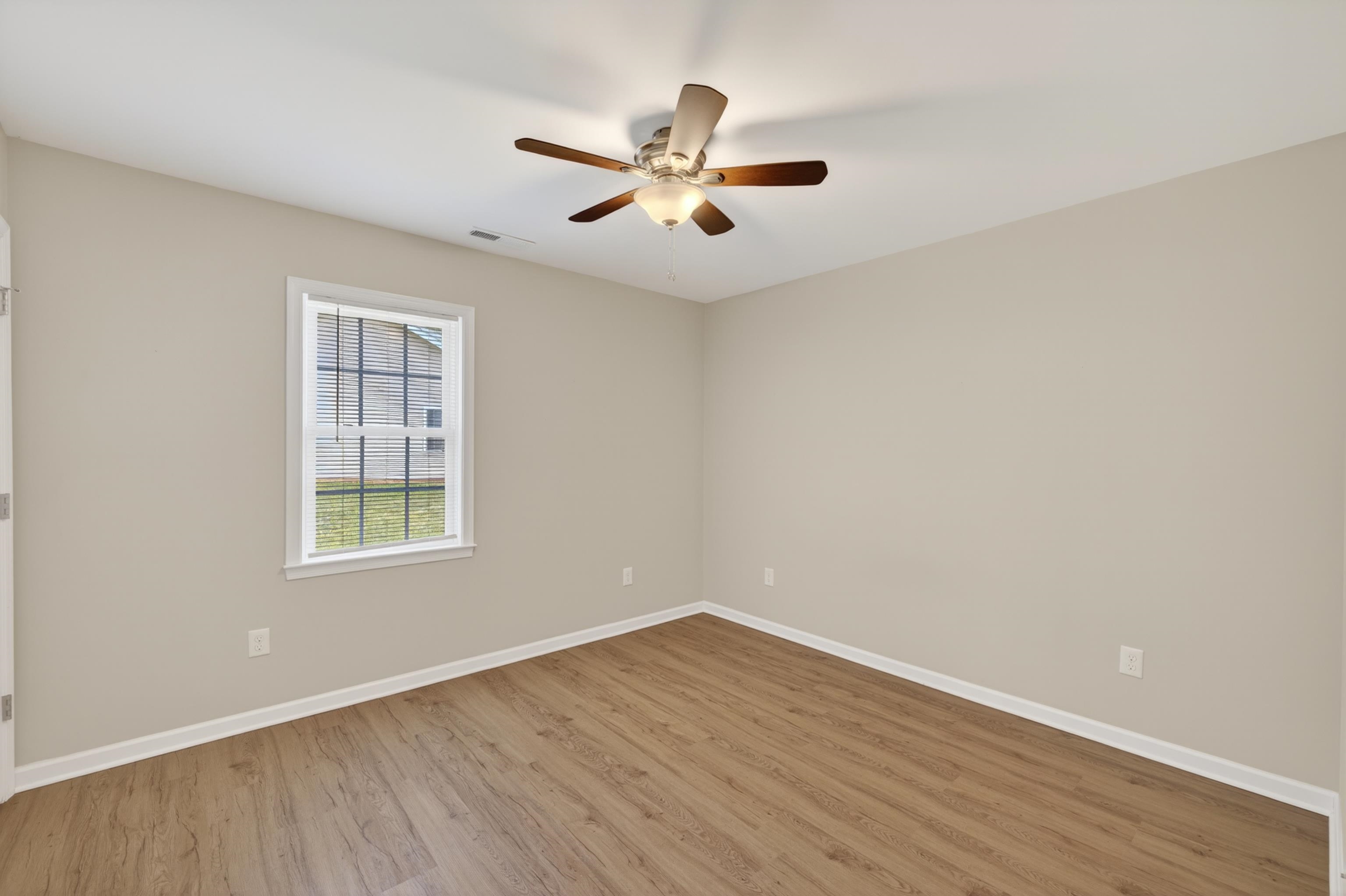 26 OAK VIEW DR, STAUNTON, Virginia 24401, 3 Bedrooms Bedrooms, ,2 BathroomsBathrooms,Residential,26 OAK VIEW DR,678318 MLS # 678318