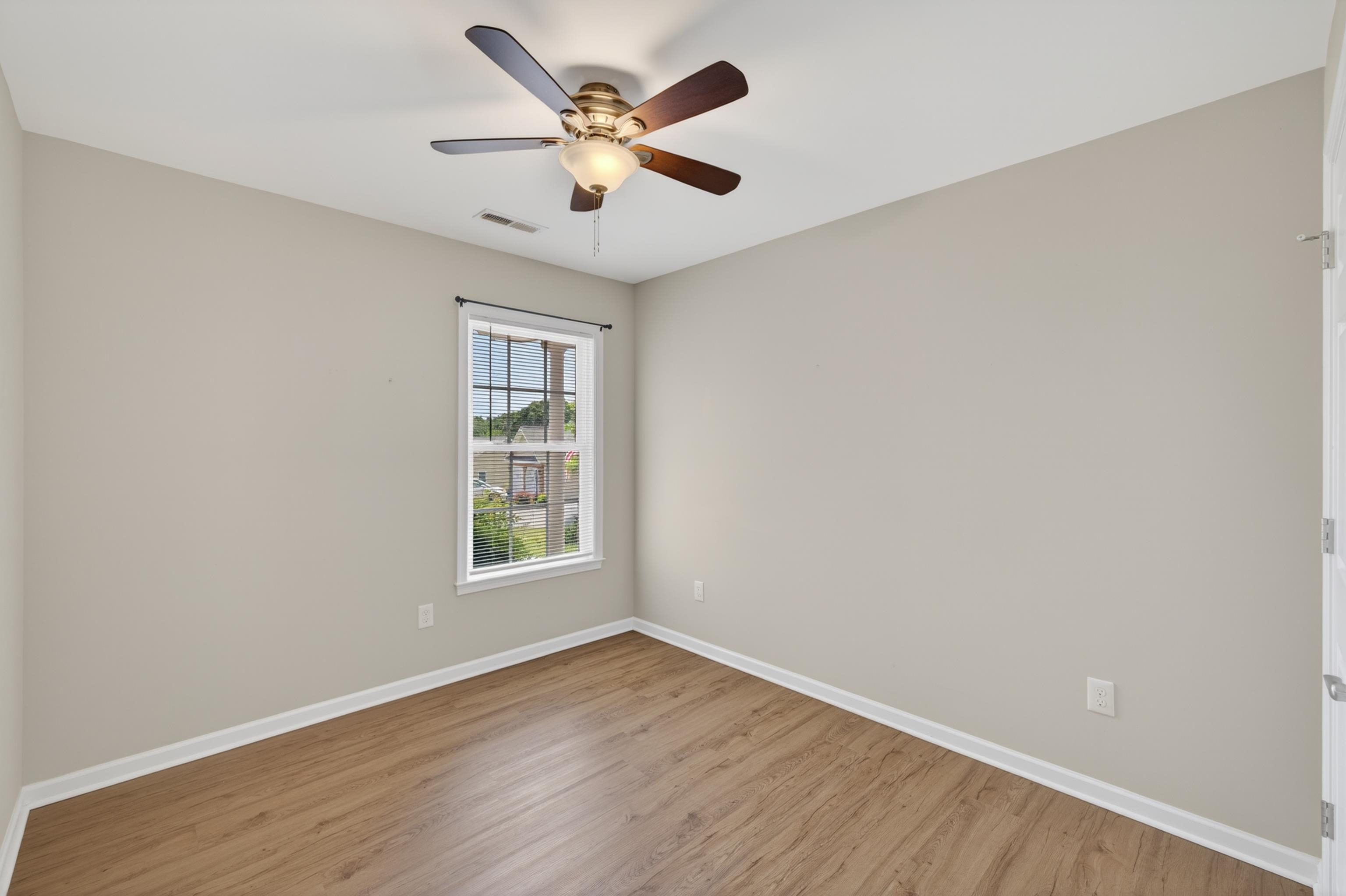 26 OAK VIEW DR, STAUNTON, Virginia 24401, 3 Bedrooms Bedrooms, ,2 BathroomsBathrooms,Residential,26 OAK VIEW DR,678318 MLS # 678318