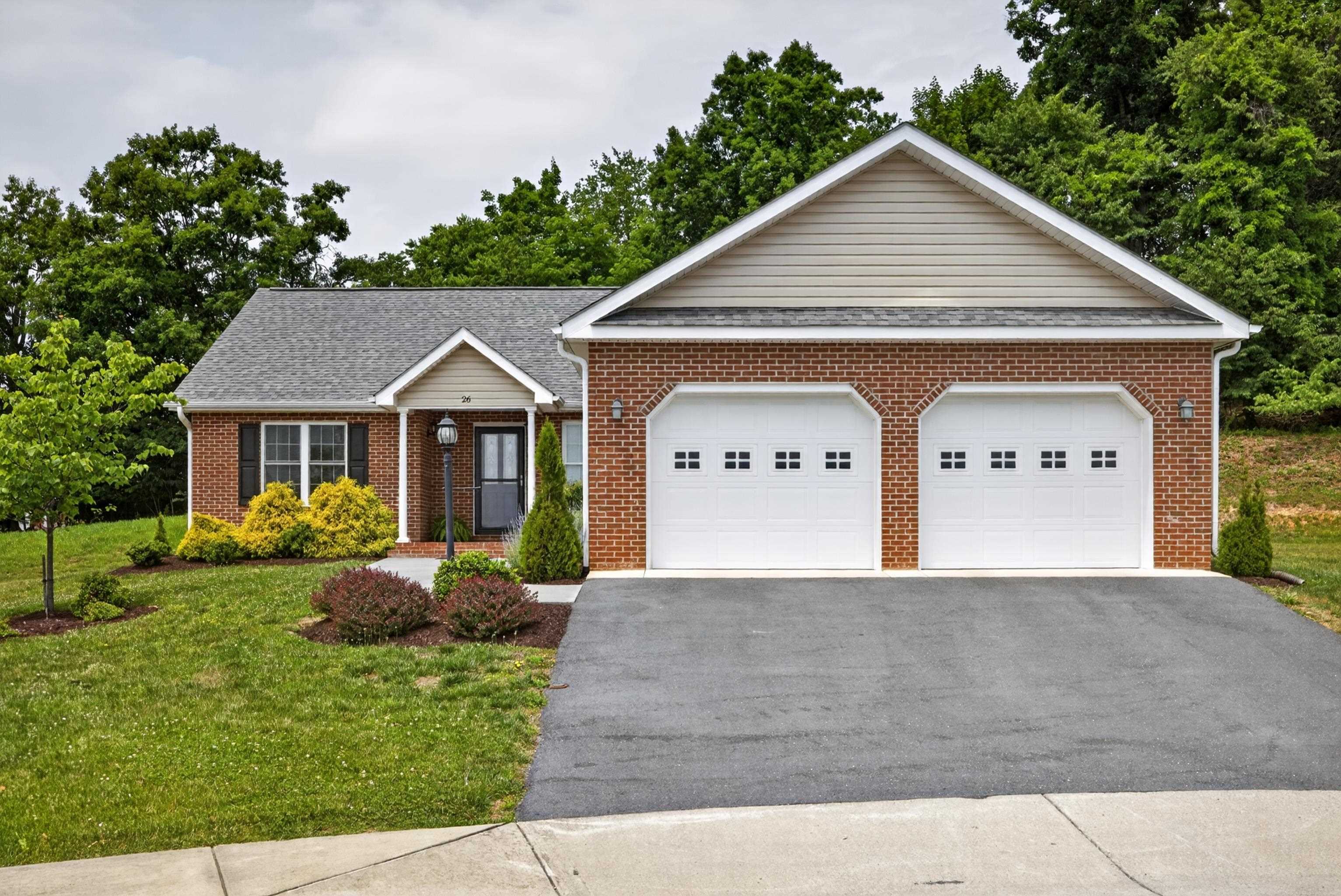 26 OAK VIEW DR, STAUNTON, Virginia 24401, 3 Bedrooms Bedrooms, ,2 BathroomsBathrooms,Residential,26 OAK VIEW DR,678318 MLS # 678318