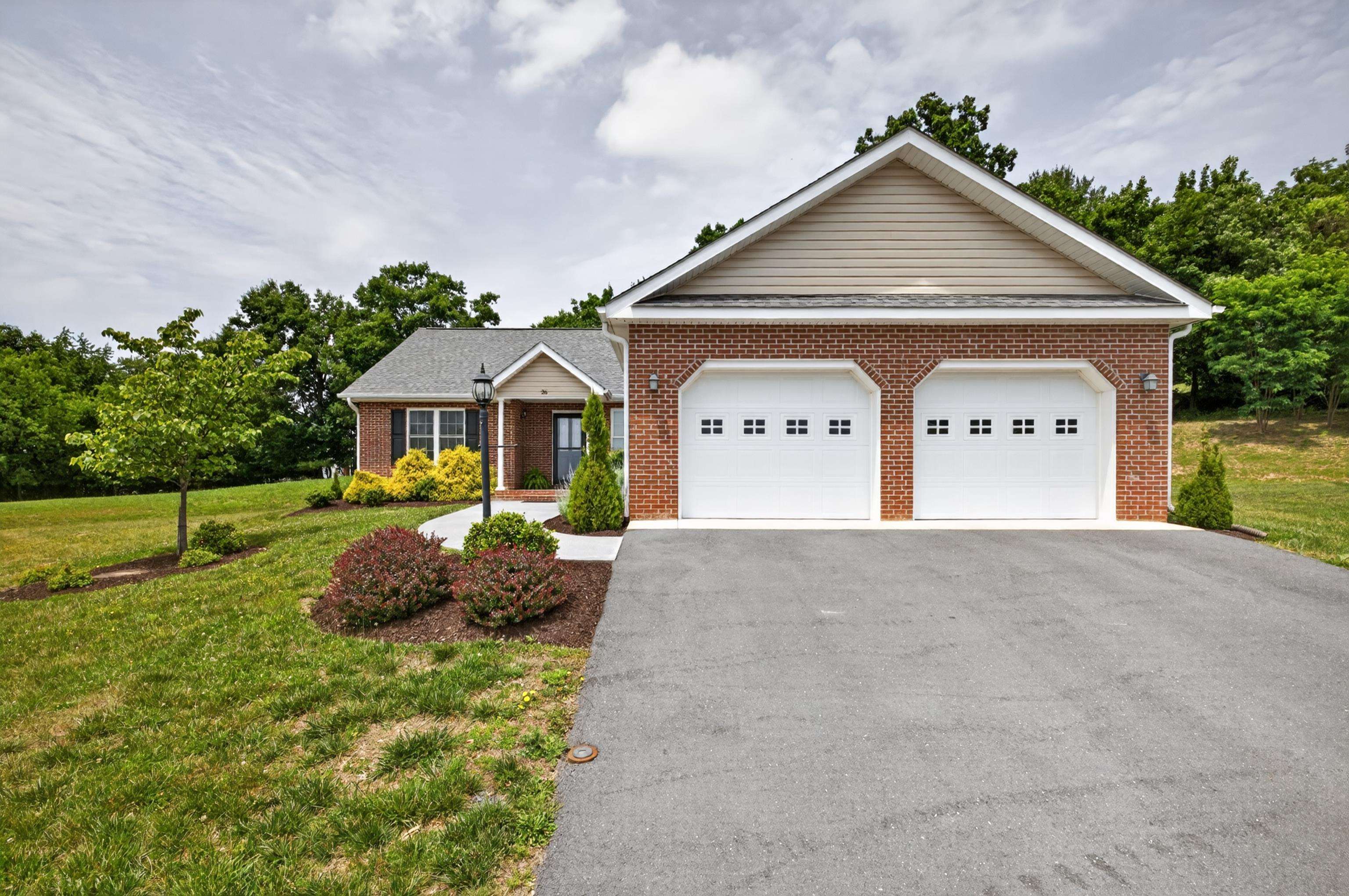 26 OAK VIEW DR, STAUNTON, Virginia 24401, 3 Bedrooms Bedrooms, ,2 BathroomsBathrooms,Residential,26 OAK VIEW DR,678318 MLS # 678318