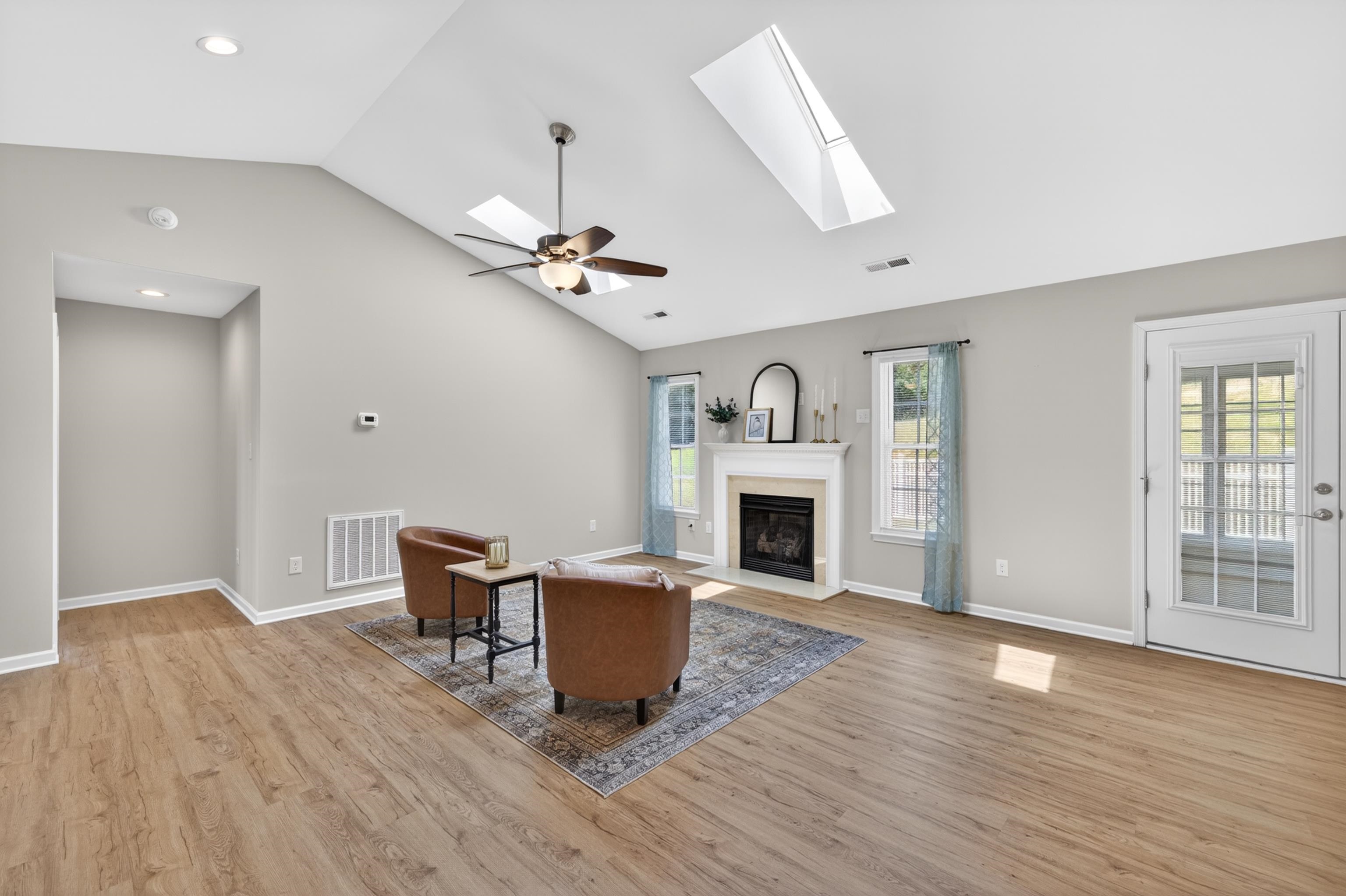 26 OAK VIEW DR, STAUNTON, Virginia 24401, 3 Bedrooms Bedrooms, ,2 BathroomsBathrooms,Residential,26 OAK VIEW DR,678318 MLS # 678318