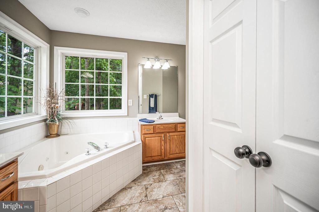 305 BIRDIE RD, LOCUST GROVE, Virginia 22508, 4 Bedrooms Bedrooms, ,3 BathroomsBathrooms,Residential,305 BIRDIE RD,VAOR2013924 MLS # VAOR2013924 305 BIRDIE RD, LOCUST GROVE, Virginia 22508, 4 Bedrooms Bedrooms, ,3 BathroomsBathrooms,Residential,305 BIRDIE RD,VAOR2013924 MLS # VAOR2013924