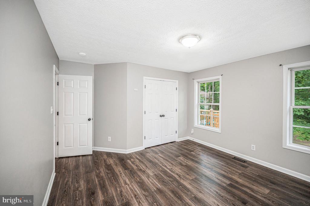 305 BIRDIE RD, LOCUST GROVE, Virginia 22508, 4 Bedrooms Bedrooms, ,3 BathroomsBathrooms,Residential,305 BIRDIE RD,VAOR2013924 MLS # VAOR2013924 305 BIRDIE RD, LOCUST GROVE, Virginia 22508, 4 Bedrooms Bedrooms, ,3 BathroomsBathrooms,Residential,305 BIRDIE RD,VAOR2013924 MLS # VAOR2013924