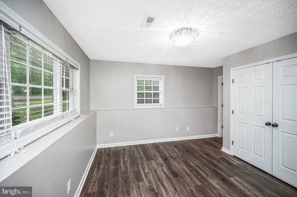 305 BIRDIE RD, LOCUST GROVE, Virginia 22508, 4 Bedrooms Bedrooms, ,3 BathroomsBathrooms,Residential,305 BIRDIE RD,VAOR2013924 MLS # VAOR2013924 305 BIRDIE RD, LOCUST GROVE, Virginia 22508, 4 Bedrooms Bedrooms, ,3 BathroomsBathrooms,Residential,305 BIRDIE RD,VAOR2013924 MLS # VAOR2013924