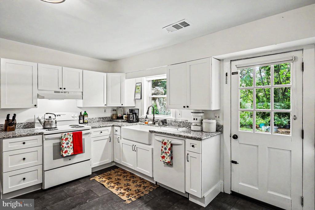 3085 INDIAN RUN RD, AMISSVILLE, Virginia 20106, 3 Bedrooms Bedrooms, ,2 BathroomsBathrooms,Residential,3085 INDIAN RUN RD,VACU2013662 MLS # VACU2013662 3085 INDIAN RUN RD, AMISSVILLE, Virginia 20106, 3 Bedrooms Bedrooms, ,2 BathroomsBathrooms,Residential,3085 INDIAN RUN RD,VACU2013662 MLS # VACU2013662