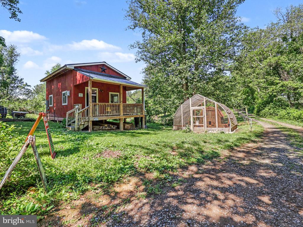 3085 INDIAN RUN RD, AMISSVILLE, Virginia 20106, 3 Bedrooms Bedrooms, ,2 BathroomsBathrooms,Residential,3085 INDIAN RUN RD,VACU2013662 MLS # VACU2013662 3085 INDIAN RUN RD, AMISSVILLE, Virginia 20106, 3 Bedrooms Bedrooms, ,2 BathroomsBathrooms,Residential,3085 INDIAN RUN RD,VACU2013662 MLS # VACU2013662