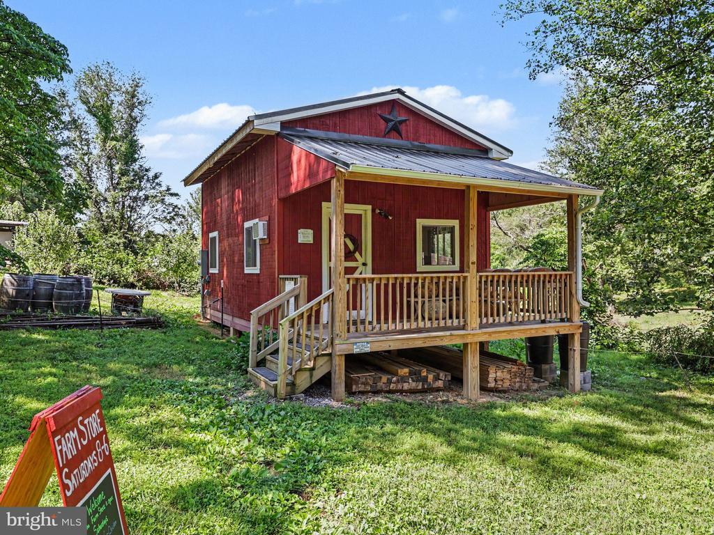 3085 INDIAN RUN RD, AMISSVILLE, Virginia 20106, 3 Bedrooms Bedrooms, ,2 BathroomsBathrooms,Residential,3085 INDIAN RUN RD,VACU2013662 MLS # VACU2013662 3085 INDIAN RUN RD, AMISSVILLE, Virginia 20106, 3 Bedrooms Bedrooms, ,2 BathroomsBathrooms,Residential,3085 INDIAN RUN RD,VACU2013662 MLS # VACU2013662