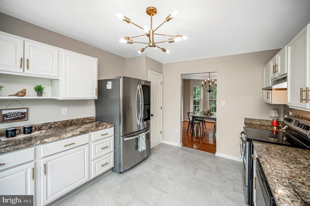 5706 E POINT CIR, SPOTSYLVANIA, Virginia 22551, 4 Bedrooms Bedrooms, ,2 BathroomsBathrooms,Residential,5706 E POINT CIR,VASP2042162 MLS # VASP2042162 5706 E POINT CIR, SPOTSYLVANIA, Virginia 22551, 4 Bedrooms Bedrooms, ,2 BathroomsBathrooms,Residential,5706 E POINT CIR,VASP2042162 MLS # VASP2042162