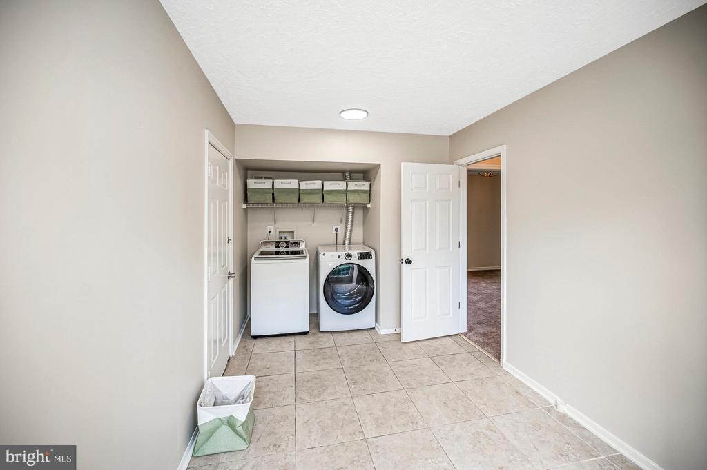 5706 E POINT CIR, SPOTSYLVANIA, Virginia 22551, 4 Bedrooms Bedrooms, ,2 BathroomsBathrooms,Residential,5706 E POINT CIR,VASP2042162 MLS # VASP2042162 5706 E POINT CIR, SPOTSYLVANIA, Virginia 22551, 4 Bedrooms Bedrooms, ,2 BathroomsBathrooms,Residential,5706 E POINT CIR,VASP2042162 MLS # VASP2042162