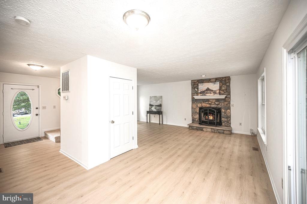 7301 SUNSET RIDGE CT, FREDERICKSBURG, Virginia 22407, 3 Bedrooms Bedrooms, ,2 BathroomsBathrooms,Residential,7301 SUNSET RIDGE CT,VASP2042636 MLS # VASP2042636