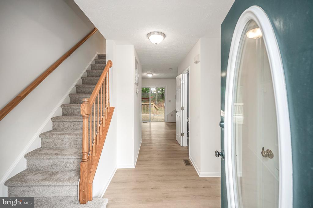 7301 SUNSET RIDGE CT, FREDERICKSBURG, Virginia 22407, 3 Bedrooms Bedrooms, ,2 BathroomsBathrooms,Residential,7301 SUNSET RIDGE CT,VASP2042636 MLS # VASP2042636