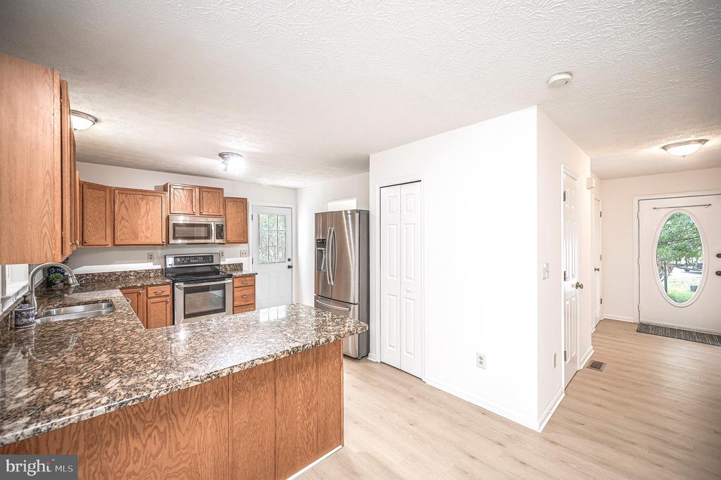 7301 SUNSET RIDGE CT, FREDERICKSBURG, Virginia 22407, 3 Bedrooms Bedrooms, ,2 BathroomsBathrooms,Residential,7301 SUNSET RIDGE CT,VASP2042636 MLS # VASP2042636