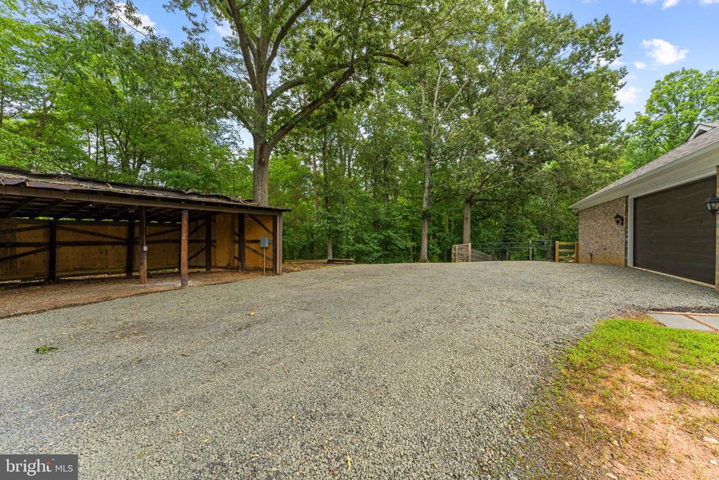 9711 CLARKES RD, BEALETON, Virginia 22712, 4 Bedrooms Bedrooms, ,4 BathroomsBathrooms,Residential,9711 CLARKES RD,VAFQ2022418 MLS # VAFQ2022418 9711 CLARKES RD, BEALETON, Virginia 22712, 4 Bedrooms Bedrooms, ,4 BathroomsBathrooms,Residential,9711 CLARKES RD,VAFQ2022418 MLS # VAFQ2022418