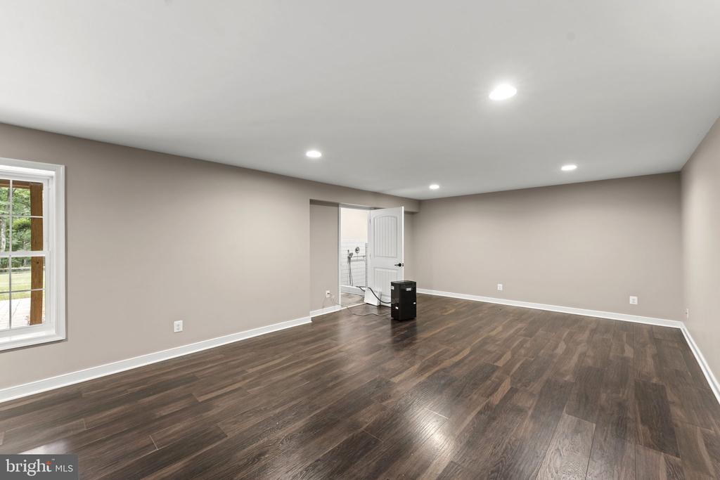 9711 CLARKES RD, BEALETON, Virginia 22712, 4 Bedrooms Bedrooms, ,4 BathroomsBathrooms,Residential,9711 CLARKES RD,VAFQ2022418 MLS # VAFQ2022418 9711 CLARKES RD, BEALETON, Virginia 22712, 4 Bedrooms Bedrooms, ,4 BathroomsBathrooms,Residential,9711 CLARKES RD,VAFQ2022418 MLS # VAFQ2022418