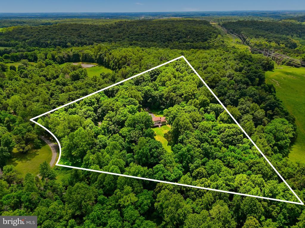 8423 LOCK LN, WARRENTON, Virginia 20186, 3 Bedrooms Bedrooms, ,3 BathroomsBathrooms,Residential,8423 LOCK LN,VAFQ2022492 MLS # VAFQ2022492 8423 LOCK LN, WARRENTON, Virginia 20186, 3 Bedrooms Bedrooms, ,3 BathroomsBathrooms,Residential,8423 LOCK LN,VAFQ2022492 MLS # VAFQ2022492