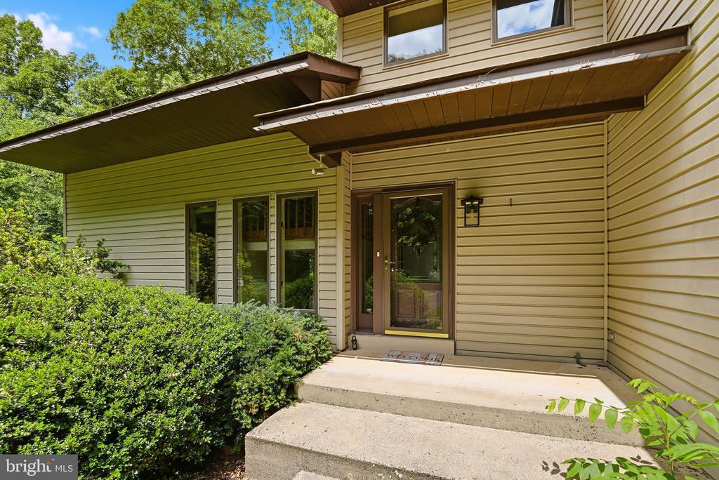 8423 LOCK LN, WARRENTON, Virginia 20186, 3 Bedrooms Bedrooms, ,3 BathroomsBathrooms,Residential,8423 LOCK LN,VAFQ2022492 MLS # VAFQ2022492 8423 LOCK LN, WARRENTON, Virginia 20186, 3 Bedrooms Bedrooms, ,3 BathroomsBathrooms,Residential,8423 LOCK LN,VAFQ2022492 MLS # VAFQ2022492