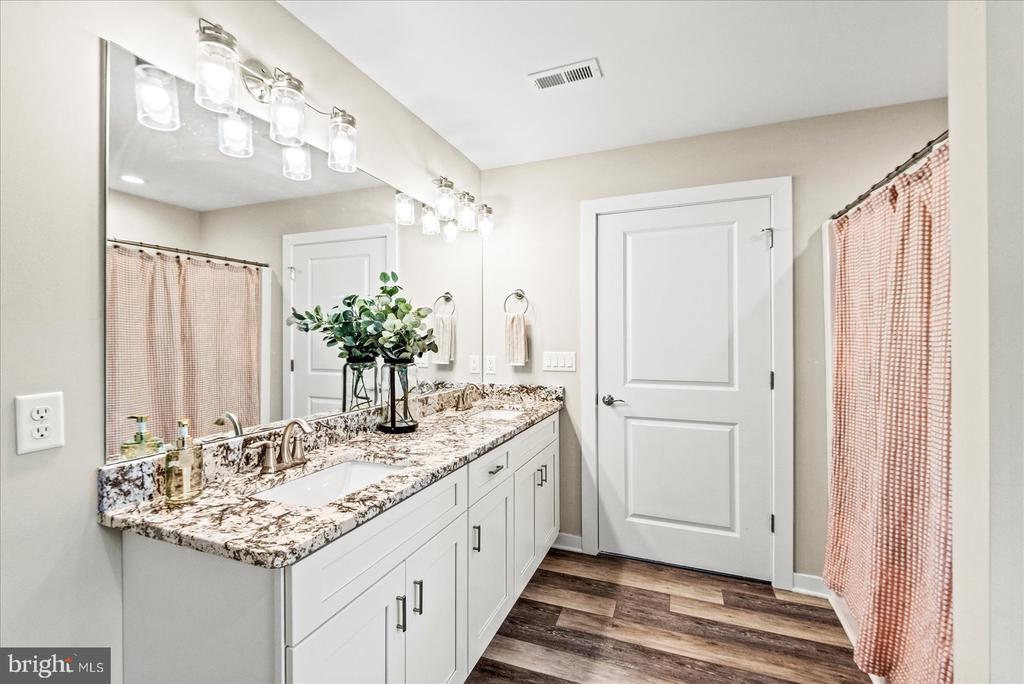 216 SAYLERS CREEK RD, LOCUST GROVE, Virginia 22508, 4 Bedrooms Bedrooms, ,2 BathroomsBathrooms,Residential,216 SAYLERS CREEK RD,VAOR2014440 MLS # VAOR2014440 216 SAYLERS CREEK RD, LOCUST GROVE, Virginia 22508, 4 Bedrooms Bedrooms, ,2 BathroomsBathrooms,Residential,216 SAYLERS CREEK RD,VAOR2014440 MLS # VAOR2014440