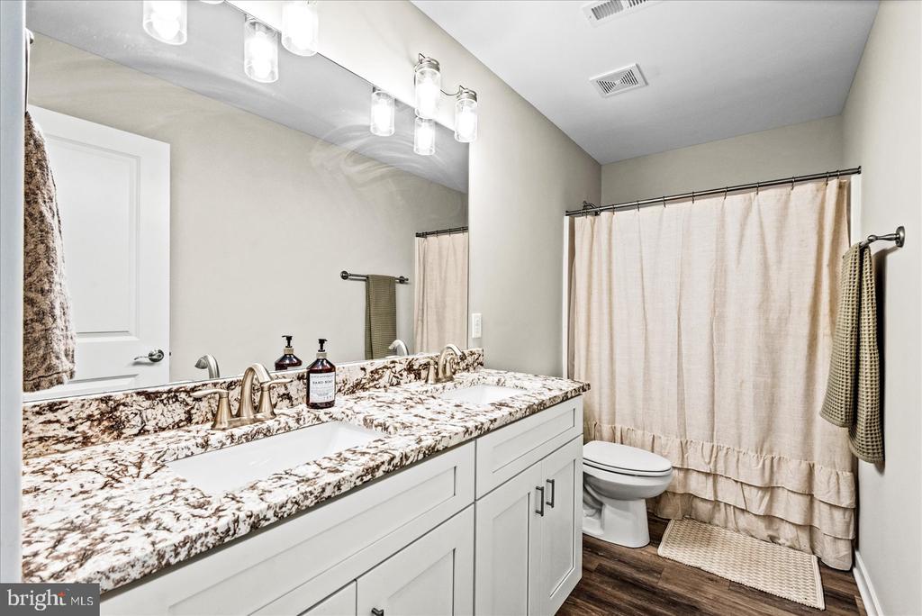 216 SAYLERS CREEK RD, LOCUST GROVE, Virginia 22508, 4 Bedrooms Bedrooms, ,2 BathroomsBathrooms,Residential,216 SAYLERS CREEK RD,VAOR2014440 MLS # VAOR2014440 216 SAYLERS CREEK RD, LOCUST GROVE, Virginia 22508, 4 Bedrooms Bedrooms, ,2 BathroomsBathrooms,Residential,216 SAYLERS CREEK RD,VAOR2014440 MLS # VAOR2014440