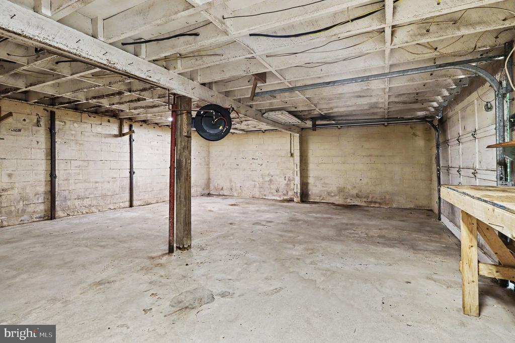 9825 VALLEY PO RD, SPOTSYLVANIA, Virginia 22551, 5 Bedrooms Bedrooms, ,3 BathroomsBathrooms,Residential,9825 VALLEY PO RD,VASP2042844 MLS # VASP2042844 9825 VALLEY PO RD, SPOTSYLVANIA, Virginia 22551, 5 Bedrooms Bedrooms, ,3 BathroomsBathrooms,Residential,9825 VALLEY PO RD,VASP2042844 MLS # VASP2042844