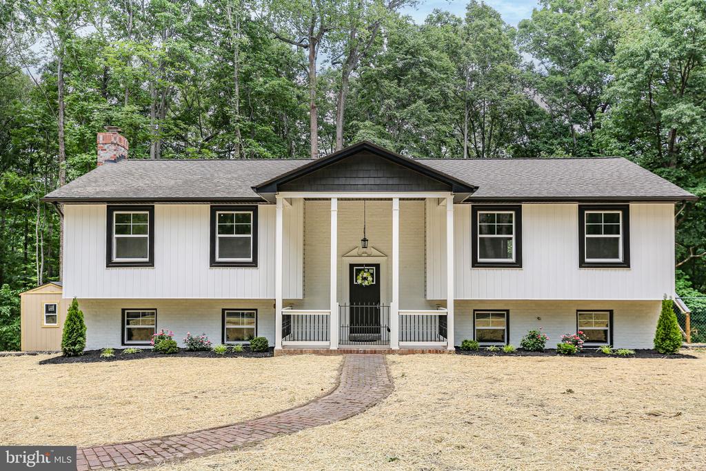 211 HARDWOOD LN, FREDERICKSBURG, Virginia 22408, 4 Bedrooms Bedrooms, ,3 BathroomsBathrooms,Residential,211 HARDWOOD LN,VASP2042850 MLS # VASP2042850 211 HARDWOOD LN, FREDERICKSBURG, Virginia 22408, 4 Bedrooms Bedrooms, ,3 BathroomsBathrooms,Residential,211 HARDWOOD LN,VASP2042850 MLS # VASP2042850
