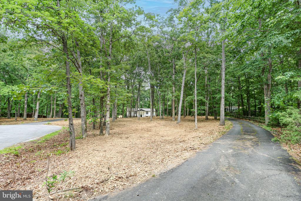 211 HARDWOOD LN, FREDERICKSBURG, Virginia 22408, 4 Bedrooms Bedrooms, ,3 BathroomsBathrooms,Residential,211 HARDWOOD LN,VASP2042850 MLS # VASP2042850 211 HARDWOOD LN, FREDERICKSBURG, Virginia 22408, 4 Bedrooms Bedrooms, ,3 BathroomsBathrooms,Residential,211 HARDWOOD LN,VASP2042850 MLS # VASP2042850