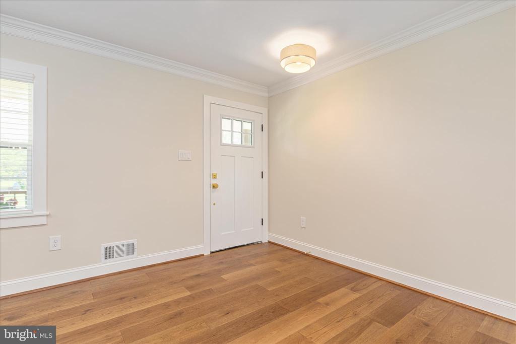 7336 COMPTON LN, NOKESVILLE, Virginia 20181, 5 Bedrooms Bedrooms, ,4 BathroomsBathrooms,Residential,7336 COMPTON LN,VAFQ2022496 MLS # VAFQ2022496