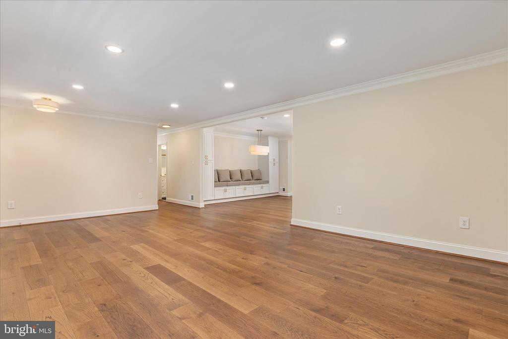 7336 COMPTON LN, NOKESVILLE, Virginia 20181, 5 Bedrooms Bedrooms, ,4 BathroomsBathrooms,Residential,7336 COMPTON LN,VAFQ2022496 MLS # VAFQ2022496