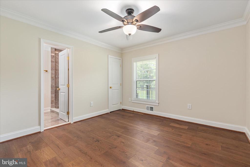 7336 COMPTON LN, NOKESVILLE, Virginia 20181, 5 Bedrooms Bedrooms, ,4 BathroomsBathrooms,Residential,7336 COMPTON LN,VAFQ2022496 MLS # VAFQ2022496