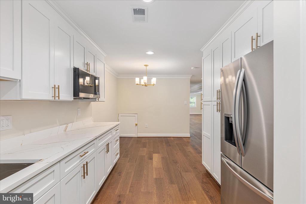 7336 COMPTON LN, NOKESVILLE, Virginia 20181, 5 Bedrooms Bedrooms, ,4 BathroomsBathrooms,Residential,7336 COMPTON LN,VAFQ2022496 MLS # VAFQ2022496