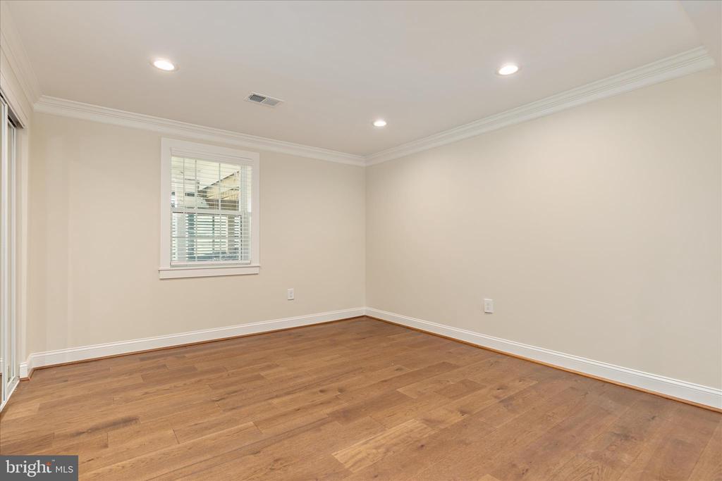 7336 COMPTON LN, NOKESVILLE, Virginia 20181, 5 Bedrooms Bedrooms, ,4 BathroomsBathrooms,Residential,7336 COMPTON LN,VAFQ2022496 MLS # VAFQ2022496