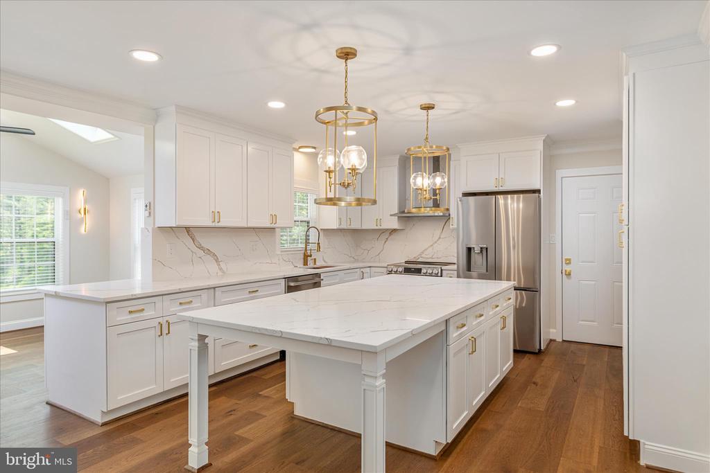 7336 COMPTON LN, NOKESVILLE, Virginia 20181, 5 Bedrooms Bedrooms, ,4 BathroomsBathrooms,Residential,7336 COMPTON LN,VAFQ2022496 MLS # VAFQ2022496