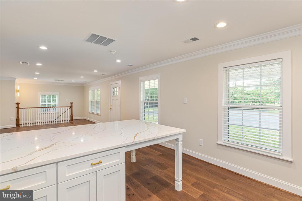 7336 COMPTON LN, NOKESVILLE, Virginia 20181, 5 Bedrooms Bedrooms, ,4 BathroomsBathrooms,Residential,7336 COMPTON LN,VAFQ2022496 MLS # VAFQ2022496