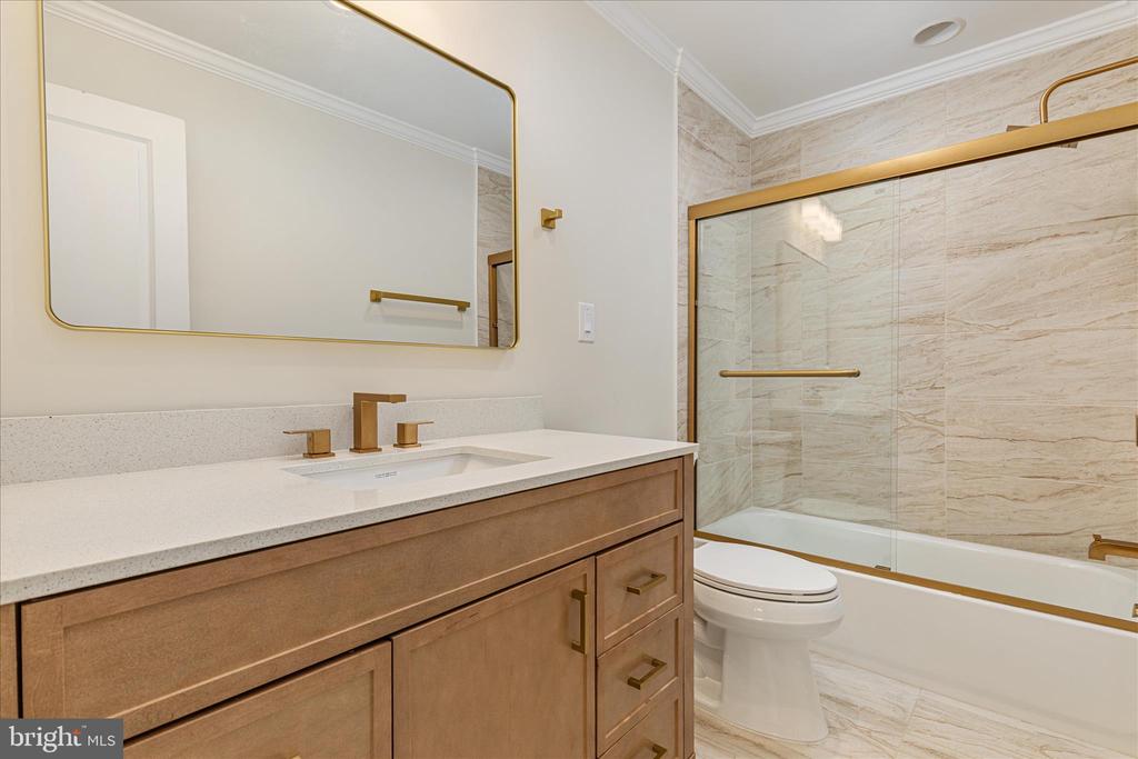 7336 COMPTON LN, NOKESVILLE, Virginia 20181, 5 Bedrooms Bedrooms, ,4 BathroomsBathrooms,Residential,7336 COMPTON LN,VAFQ2022496 MLS # VAFQ2022496