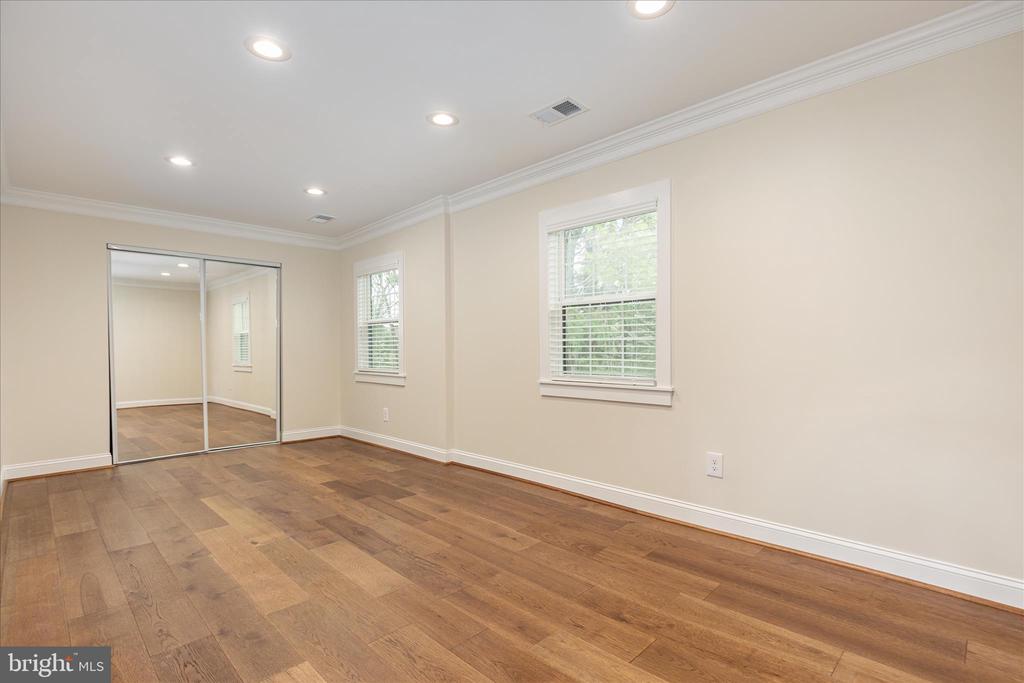 7336 COMPTON LN, NOKESVILLE, Virginia 20181, 5 Bedrooms Bedrooms, ,4 BathroomsBathrooms,Residential,7336 COMPTON LN,VAFQ2022496 MLS # VAFQ2022496