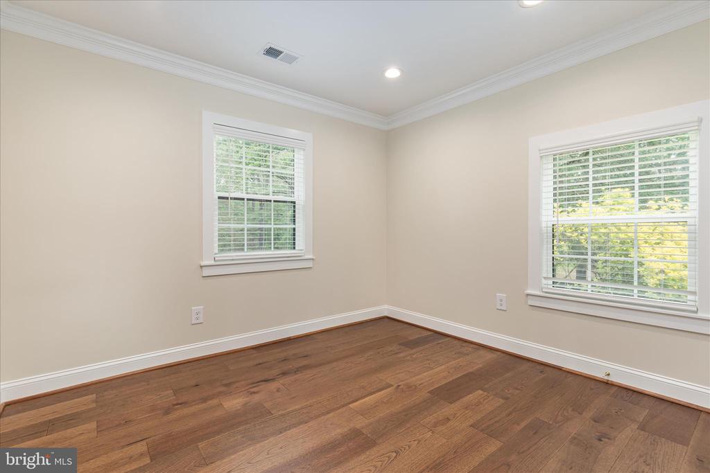 7336 COMPTON LN, NOKESVILLE, Virginia 20181, 5 Bedrooms Bedrooms, ,4 BathroomsBathrooms,Residential,7336 COMPTON LN,VAFQ2022496 MLS # VAFQ2022496