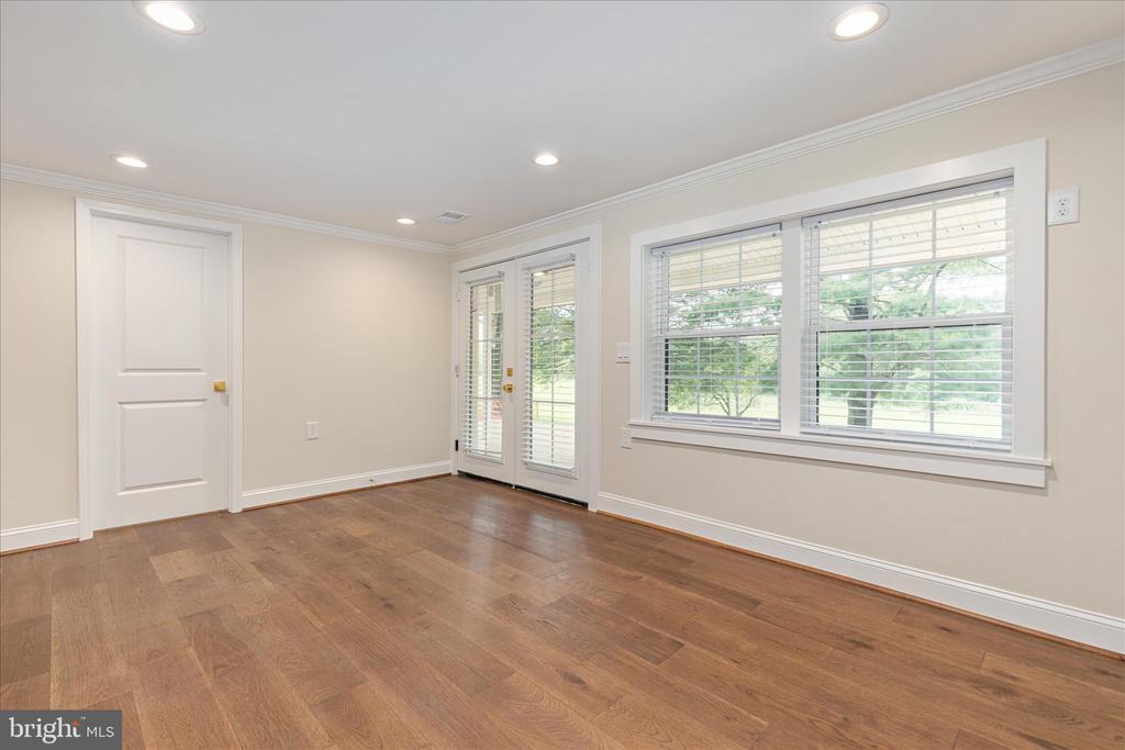 7336 COMPTON LN, NOKESVILLE, Virginia 20181, 5 Bedrooms Bedrooms, ,4 BathroomsBathrooms,Residential,7336 COMPTON LN,VAFQ2022496 MLS # VAFQ2022496