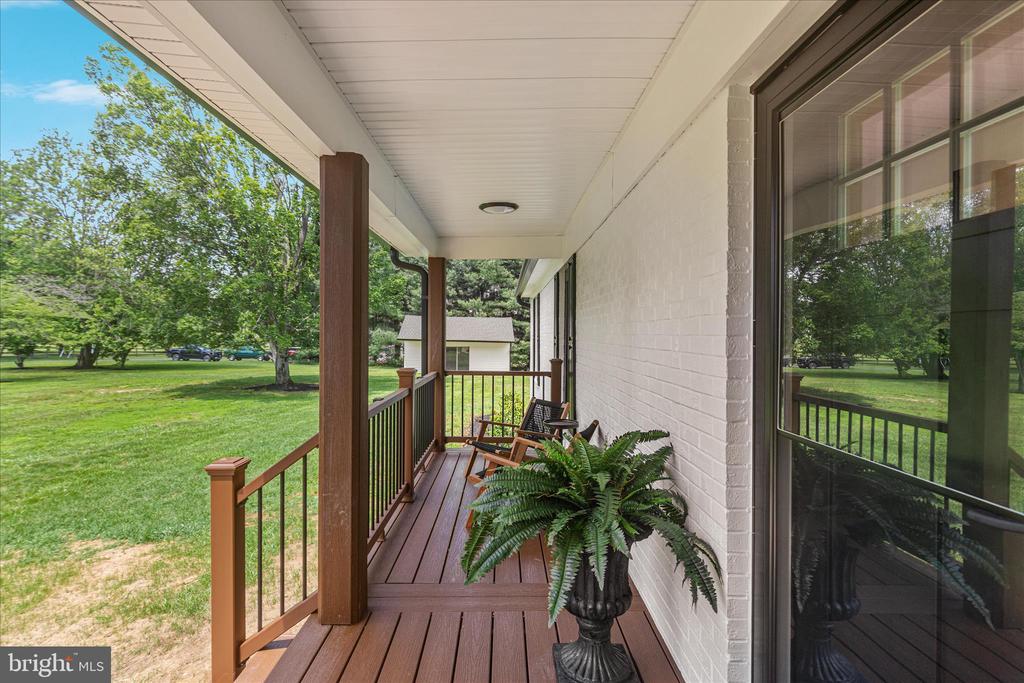 7336 COMPTON LN, NOKESVILLE, Virginia 20181, 5 Bedrooms Bedrooms, ,4 BathroomsBathrooms,Residential,7336 COMPTON LN,VAFQ2022496 MLS # VAFQ2022496