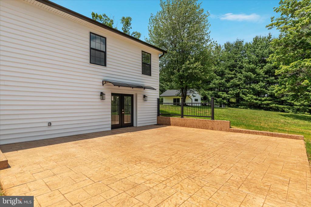 7336 COMPTON LN, NOKESVILLE, Virginia 20181, 5 Bedrooms Bedrooms, ,4 BathroomsBathrooms,Residential,7336 COMPTON LN,VAFQ2022496 MLS # VAFQ2022496