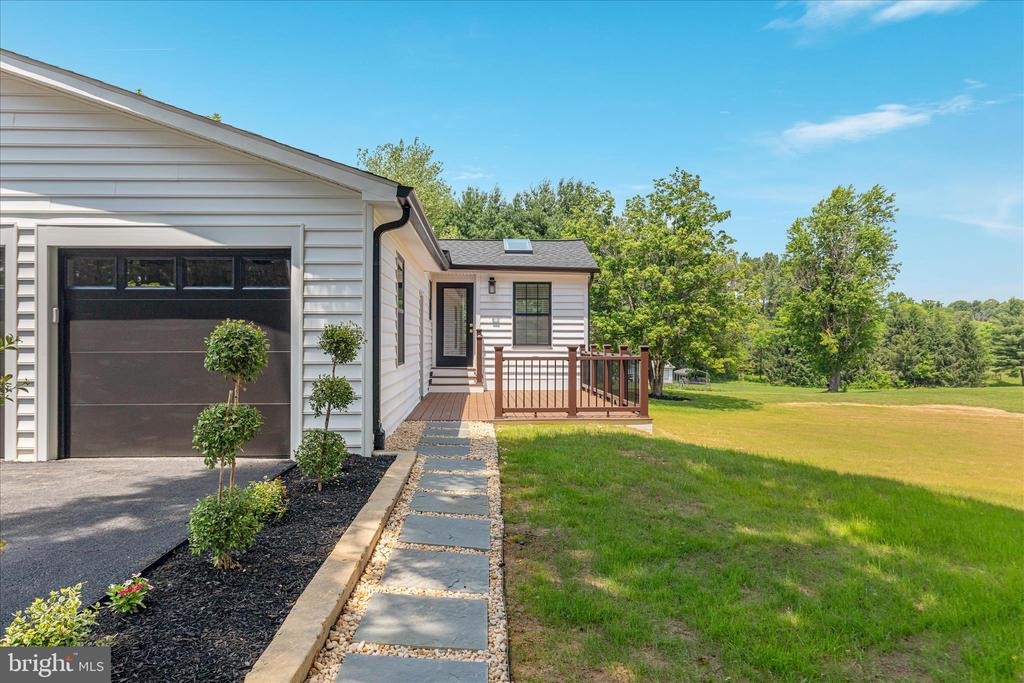 7336 COMPTON LN, NOKESVILLE, Virginia 20181, 5 Bedrooms Bedrooms, ,4 BathroomsBathrooms,Residential,7336 COMPTON LN,VAFQ2022496 MLS # VAFQ2022496