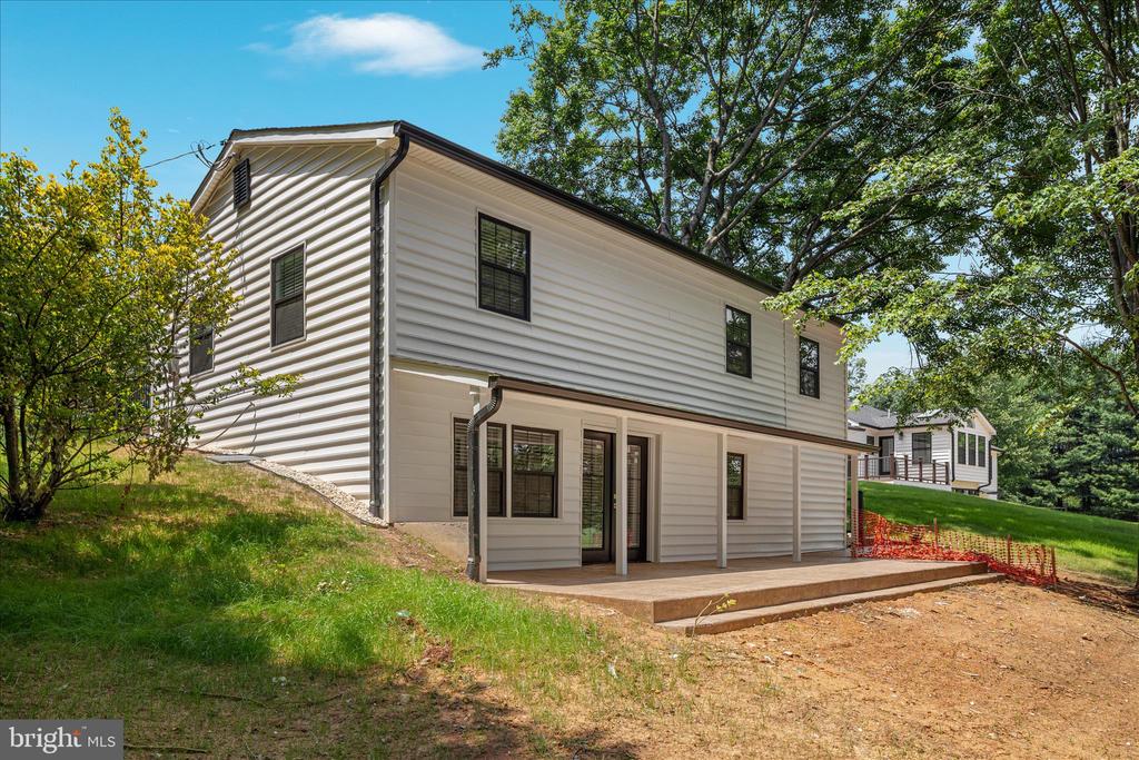 7336 COMPTON LN, NOKESVILLE, Virginia 20181, 5 Bedrooms Bedrooms, ,4 BathroomsBathrooms,Residential,7336 COMPTON LN,VAFQ2022496 MLS # VAFQ2022496