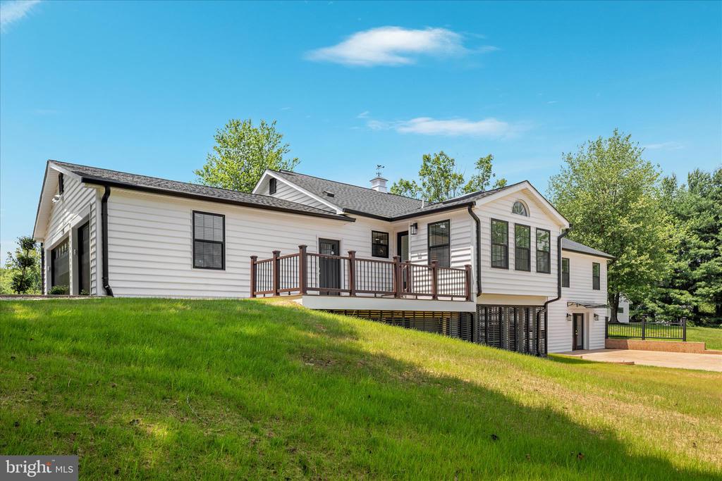 7336 COMPTON LN, NOKESVILLE, Virginia 20181, 5 Bedrooms Bedrooms, ,4 BathroomsBathrooms,Residential,7336 COMPTON LN,VAFQ2022496 MLS # VAFQ2022496