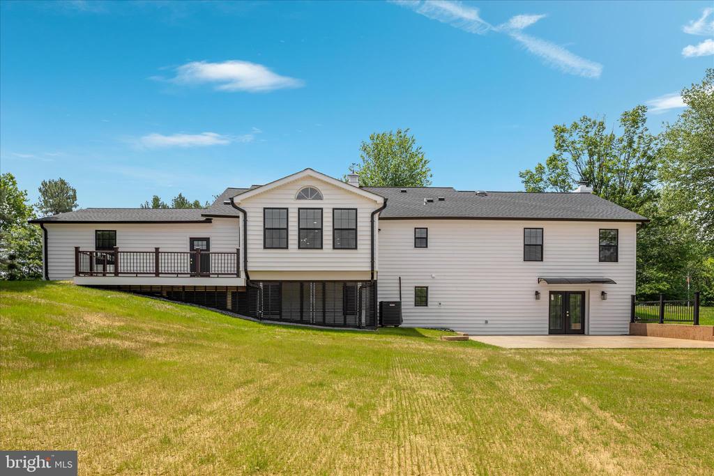 7336 COMPTON LN, NOKESVILLE, Virginia 20181, 5 Bedrooms Bedrooms, ,4 BathroomsBathrooms,Residential,7336 COMPTON LN,VAFQ2022496 MLS # VAFQ2022496